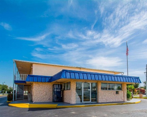 Rodeway Inn Fort Pierce I-95 - image 9