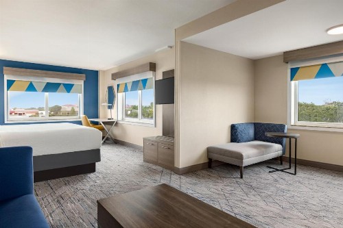 Holiday Inn Express Hotel & Suites Fort Pierce West an IHG Hotel - image 29