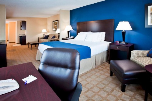 Holiday Inn Express Hotel & Suites Fort Pierce West an IHG Hotel - image 42