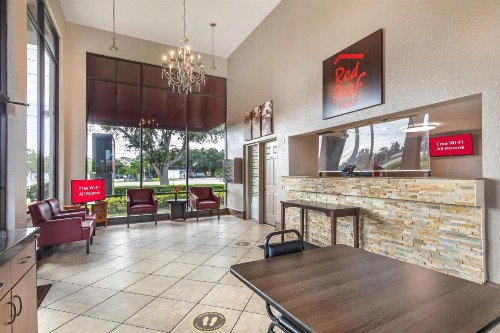 Red Roof Inn Ft Pierce - image 42