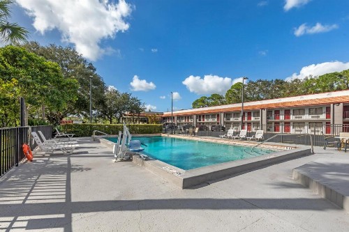 Red Roof Inn Ft Pierce - image 43