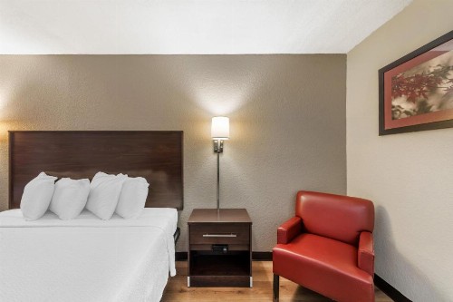 Red Roof Inn Ft Pierce - image 6