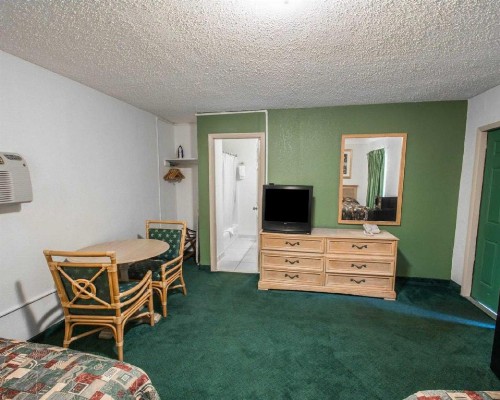 Rodeway Inn Fort Pierce US Highway 1 - image 23