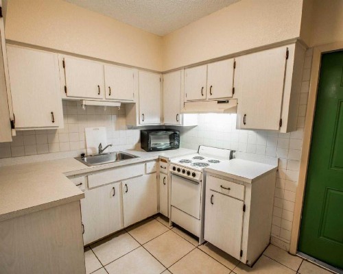 Rodeway Inn Fort Pierce US Highway 1 - image 3