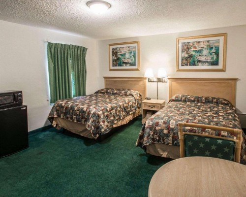 Rodeway Inn Fort Pierce US Highway 1 - image 9