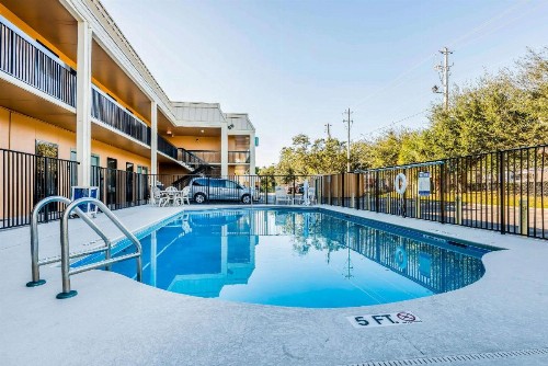 SureStay Hotel by Best Western Fort Pierce - image 27