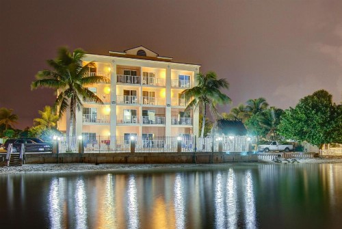 Hutchinson Island Plaza Hotel & Suites - image 23