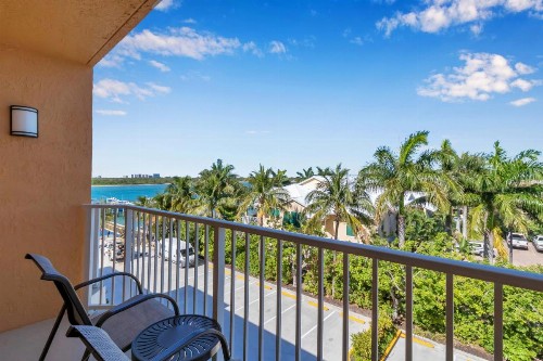 Hutchinson Island Plaza Hotel & Suites - image 28