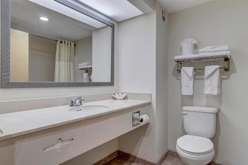 Hutchinson Island Plaza Hotel & Suites - image 29