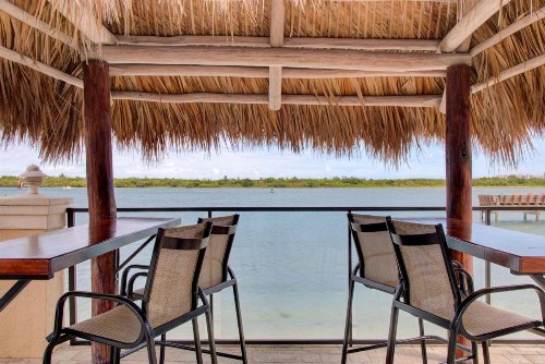 Hutchinson Island Plaza Hotel & Suites - image 38
