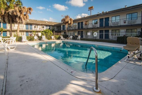 Motel 6-Ft. Pierce FL - image 32