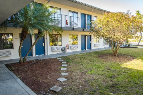 Motel 6-Ft. Pierce FL - image 9