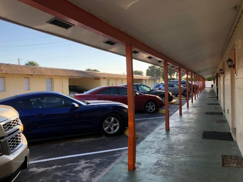 Sunset Inn- Fort Pierce FL - image 17