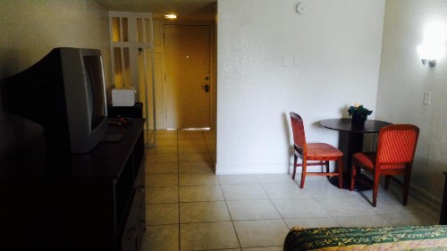 Sunset Inn- Fort Pierce FL - image 26