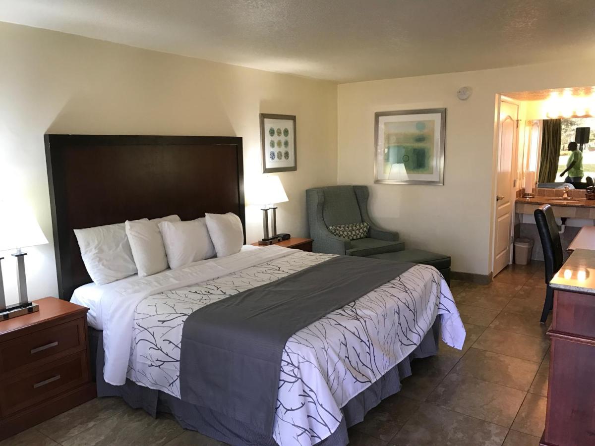 At Home Inn - Fort Pierce - image 2