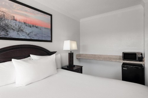 Wyndham Garden Fort Walton Beach Destin - image 37