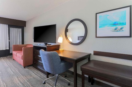 Hampton Inn Fort Walton Beach - image 40