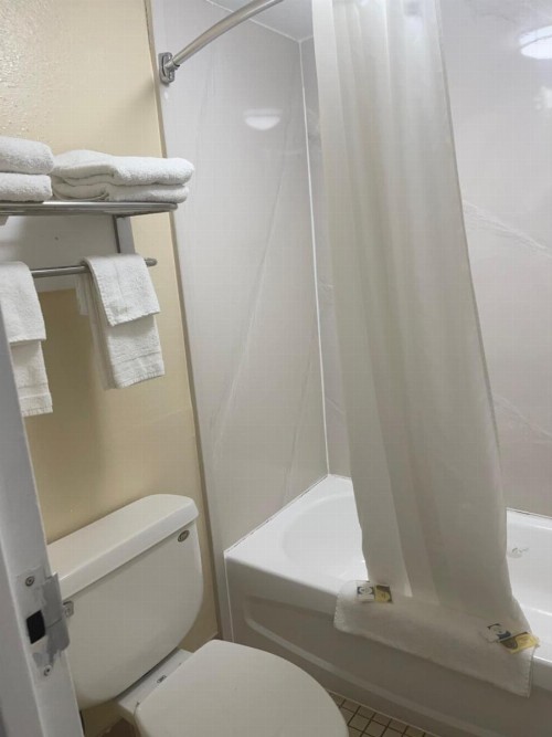 Holiday Lodge & Suites - Sunset Plaza - Fort Walton Beach - image 11