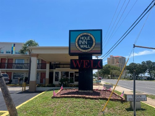 Holiday Lodge & Suites - Sunset Plaza - Fort Walton Beach - image 13