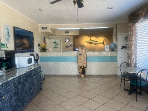 Holiday Lodge & Suites - Sunset Plaza - Fort Walton Beach - image 2