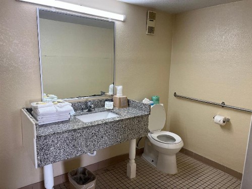 Holiday Lodge & Suites - Sunset Plaza - Fort Walton Beach - image 20