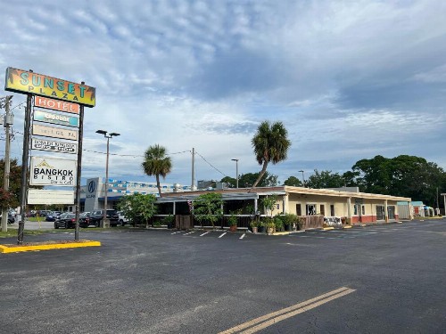 Holiday Lodge & Suites - Sunset Plaza - Fort Walton Beach - image 26