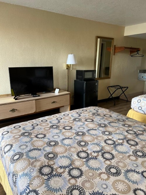 Holiday Lodge & Suites - Sunset Plaza - Fort Walton Beach - image 28