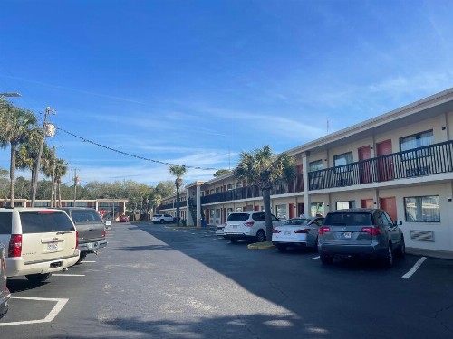 Holiday Lodge & Suites - Sunset Plaza - Fort Walton Beach - image 29