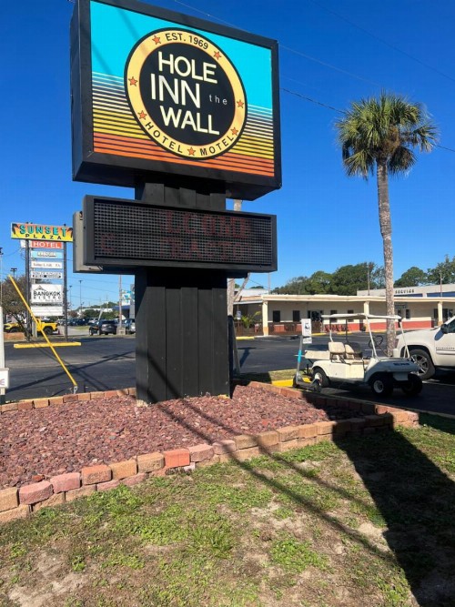 Holiday Lodge & Suites - Sunset Plaza - Fort Walton Beach - image 30