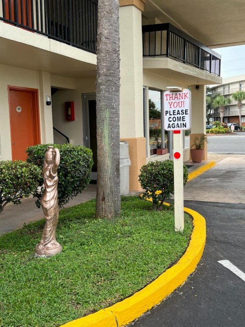 Holiday Lodge & Suites - Sunset Plaza - Fort Walton Beach - image 45