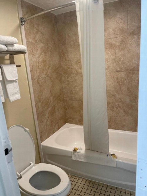 Holiday Lodge & Suites - Sunset Plaza - Fort Walton Beach - image 48
