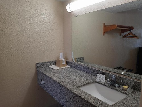 Holiday Lodge & Suites - Sunset Plaza - Fort Walton Beach - image 49