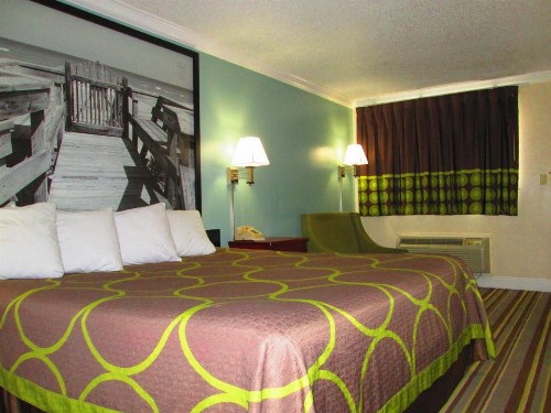 Super 8 by Wyndham Ft Walton Beach - image 29