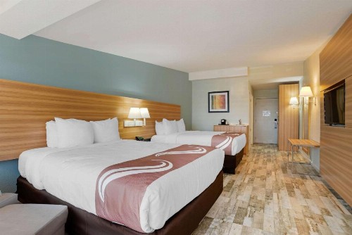 Quality Inn - image 28