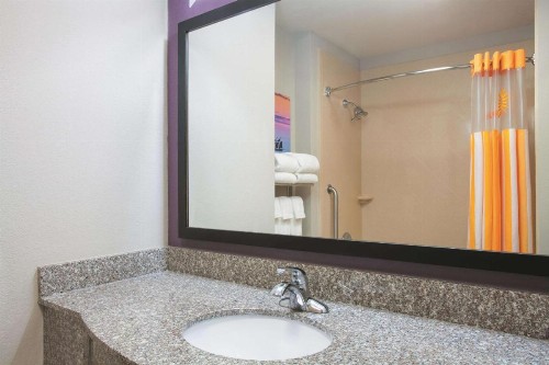 La Quinta by Wyndham Fort Walton Beach - image 10