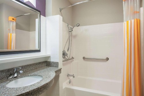 La Quinta by Wyndham Fort Walton Beach - image 5