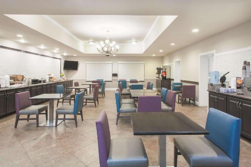 La Quinta by Wyndham Fort Walton Beach - image 8
