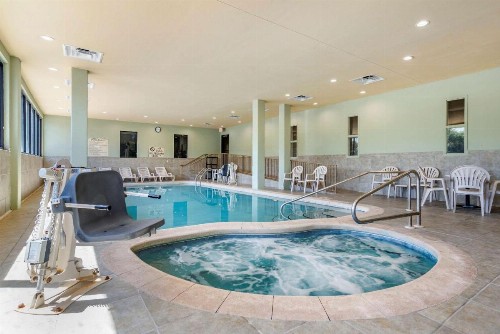 Comfort Inn & Suites Fort Walton Beach - image 16