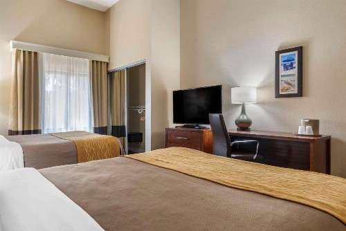 Comfort Inn & Suites Fort Walton Beach - image 18
