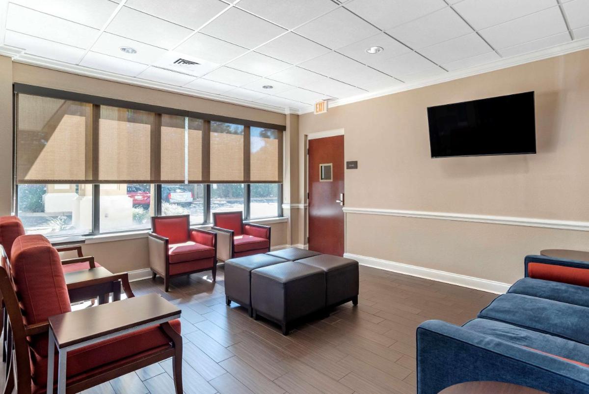 Comfort Inn & Suites Fort Walton Beach - image 3