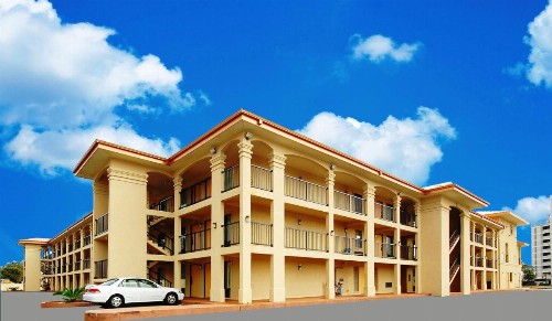 Fairway Inn - image 10