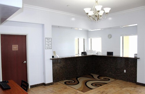 Fairway Inn - image 9