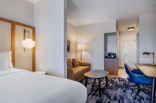 Holiday Inn Express Hotel & Suites Fort Walton Beach Hurlburt Area an IHG Hotel - image 3