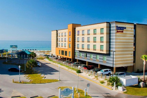 Fairfield Inn & Suites by Marriott Fort Walton Beach-West Destin - image 1