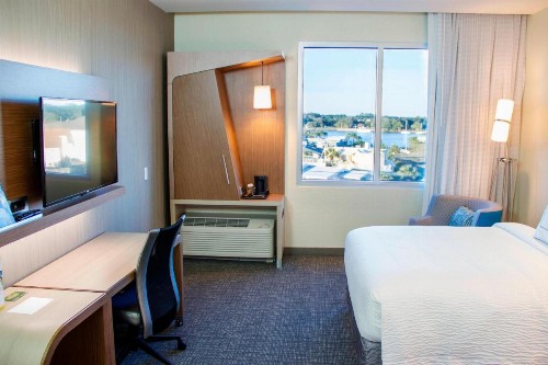 Courtyard by Marriott Fort Walton Beach-West Destin - image 11