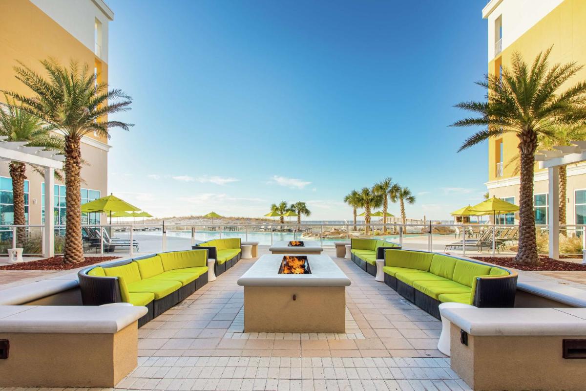 Hilton Garden Inn Ft. Walton Beach - image 2