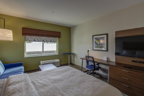 Holiday Inn Express - Fort Walton Beach Central an IHG Hotel - image 32