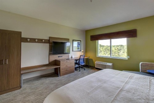 Holiday Inn Express - Fort Walton Beach Central an IHG Hotel - image 34