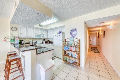 Santa Rosa Boulevard Condos - image 12