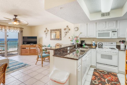 Santa Rosa Boulevard Condos - image 7